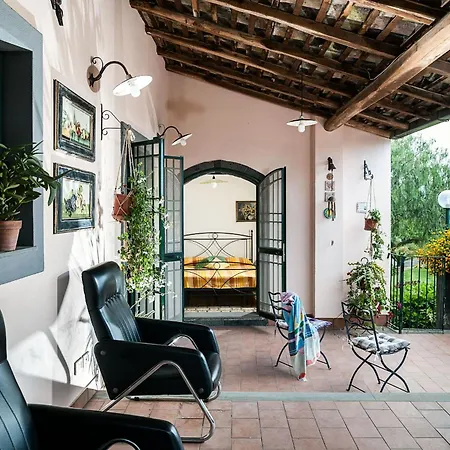 Due Leoni Villa