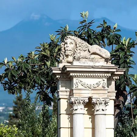 Due Leoni Villa *
